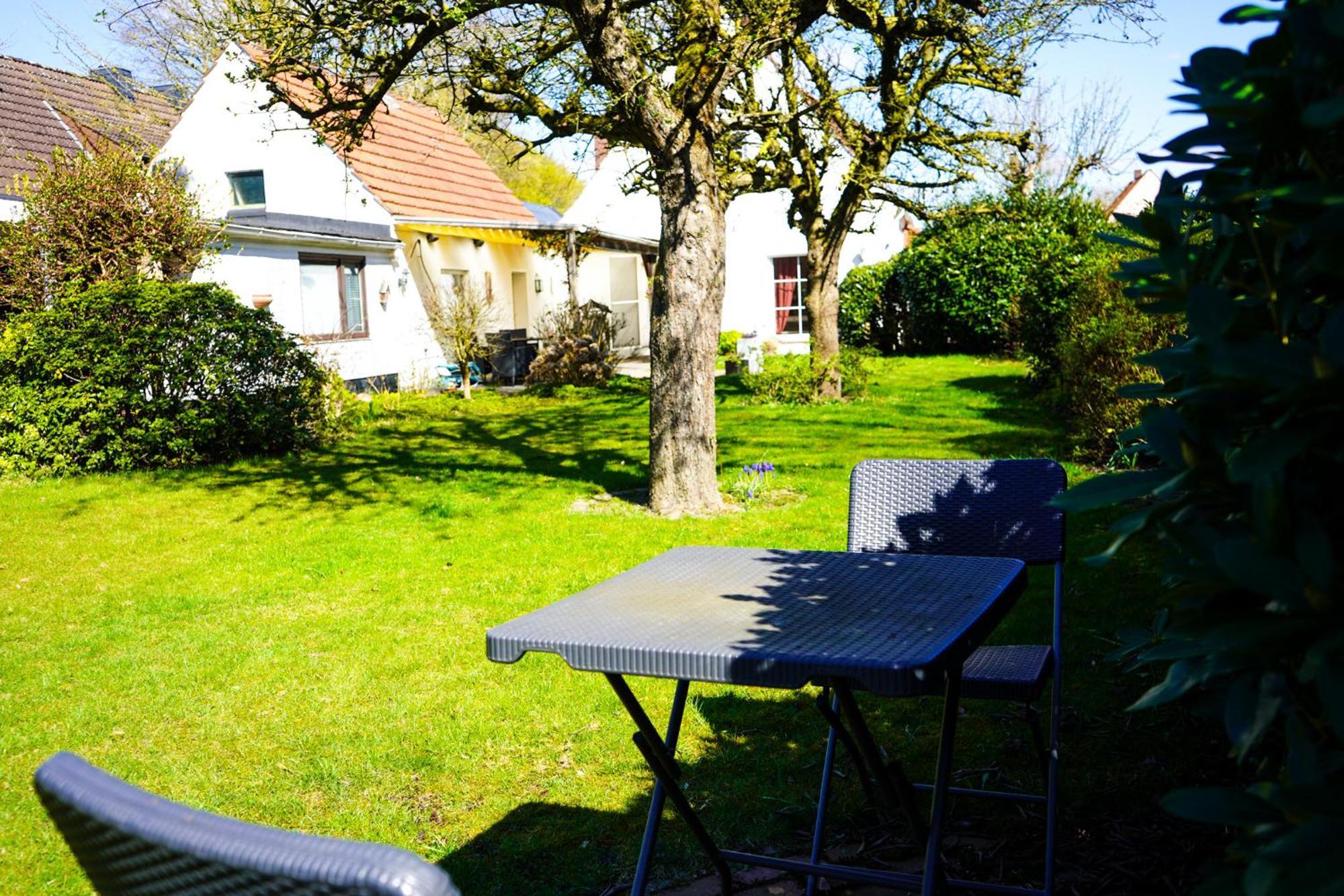 Gemuetliches Haus Mit Grossem Traumhaften Garten BRE Екстериор снимка