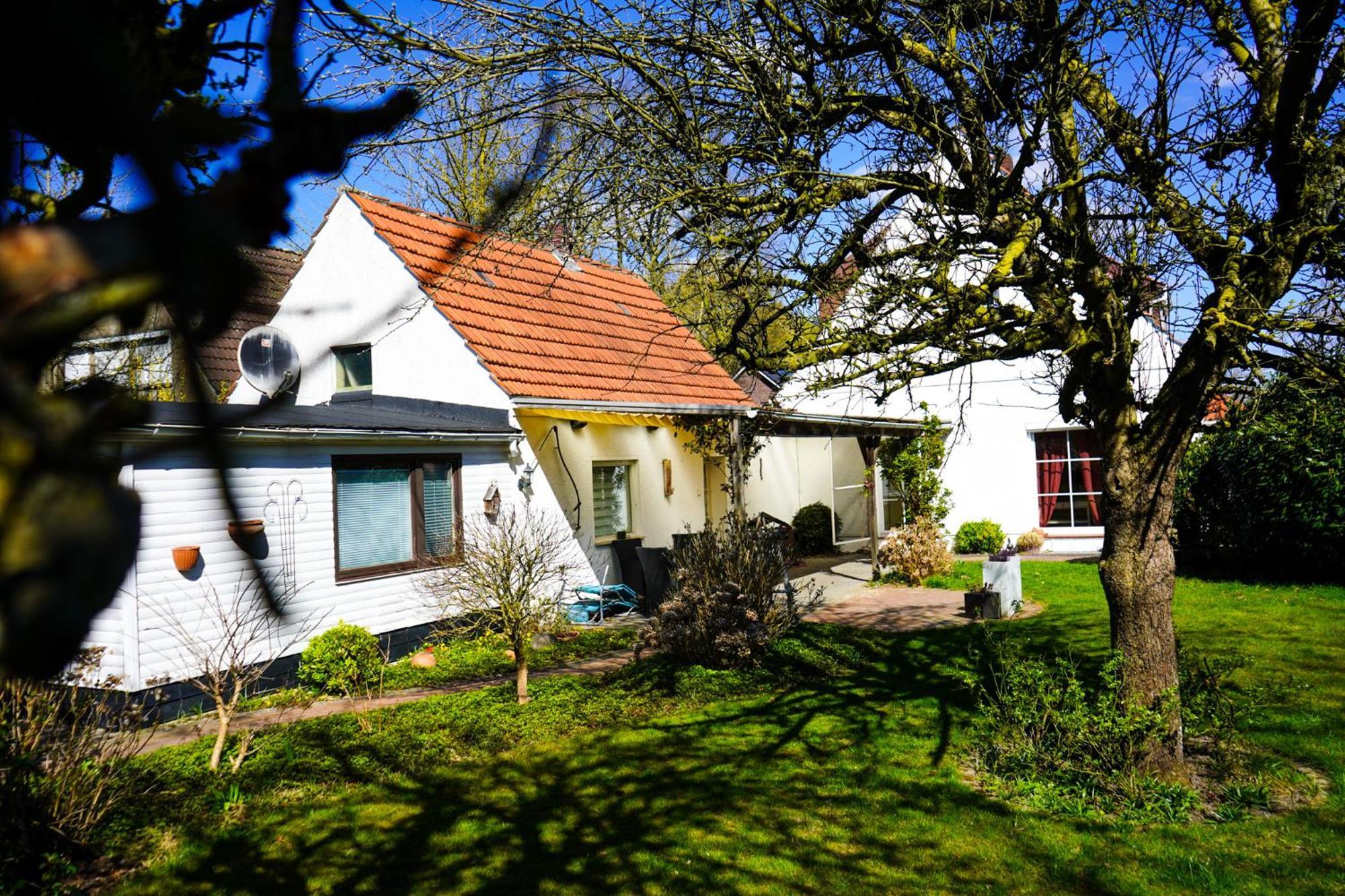 Gemuetliches Haus Mit Grossem Traumhaften Garten BRE Екстериор снимка